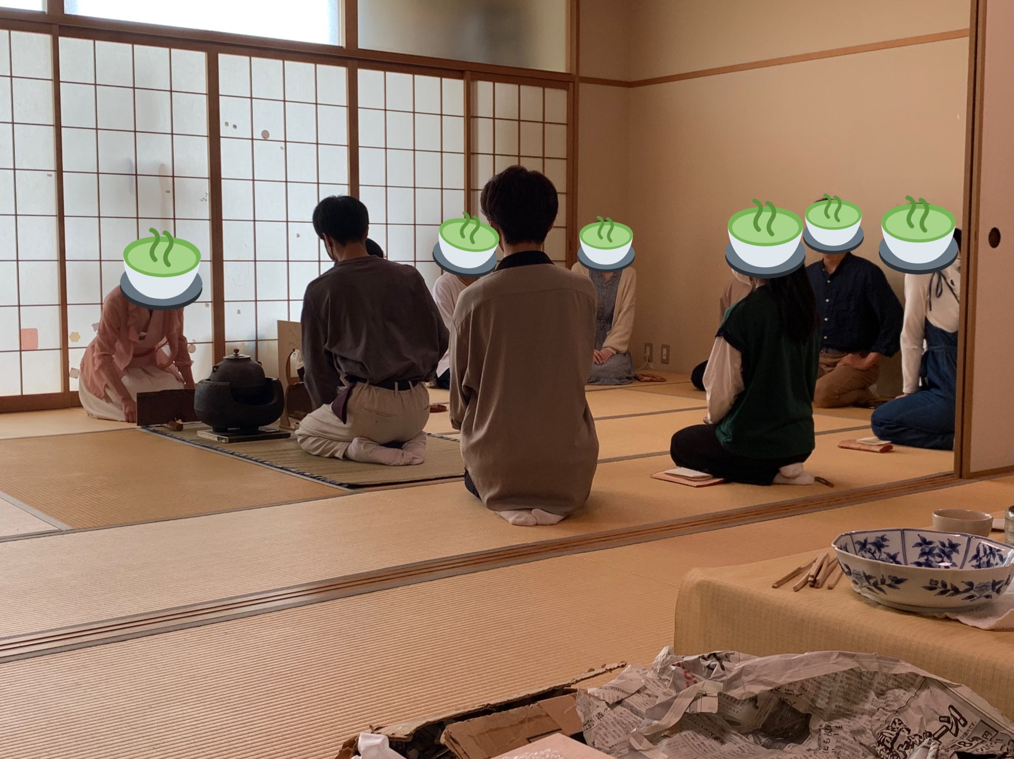 大阪大学茶道部 入部届受付中 先日の練習では新歓茶会の段取りの確認や1年生の盆略手前 平点前を行いました お茶碗が沢山ありますが これはなんと茶道部の物なんですよ T Co Kectjwlqtk Twitter