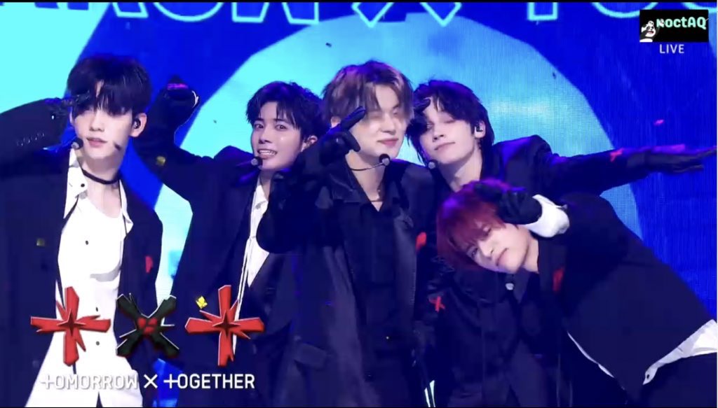 TXTUNOFFlClAL's tweet photo. OT5 ending fairies on their last promo stage 🥹 https://t.co/KEjeLkrsvN