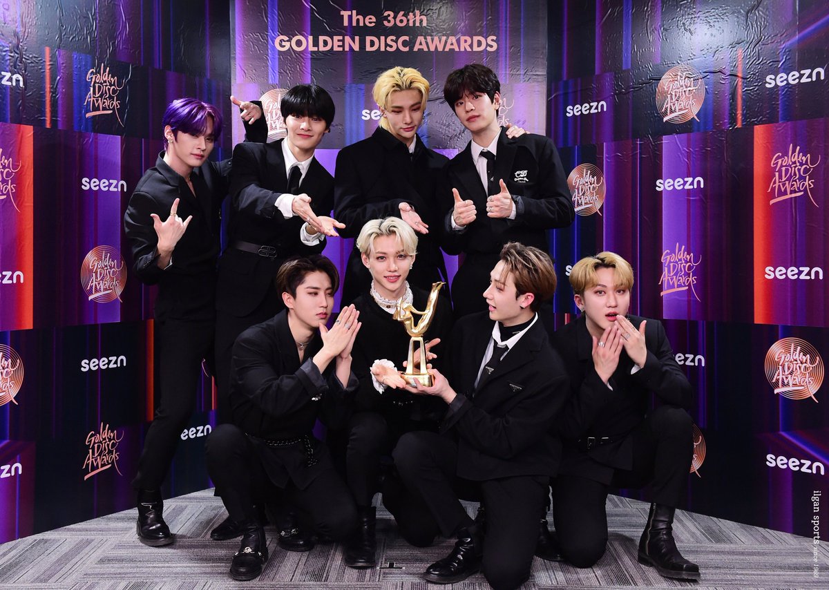 thegreyleeknow's tweet photo. Motivation for #StrayKids #STAY; a thread https://t.co/EbCyi7EFUf