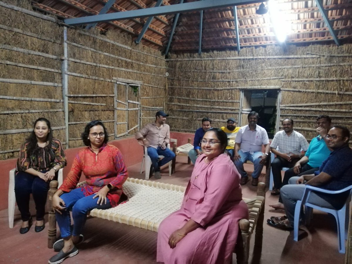 YiSalemChapter's tweet photo. On May 13th #YiSalem had EC meeting with a twist. #Yi #Youthleadership #thoughtleadership #nationbuilding #ForPosterity https://t.co/nHcNcHI9K6