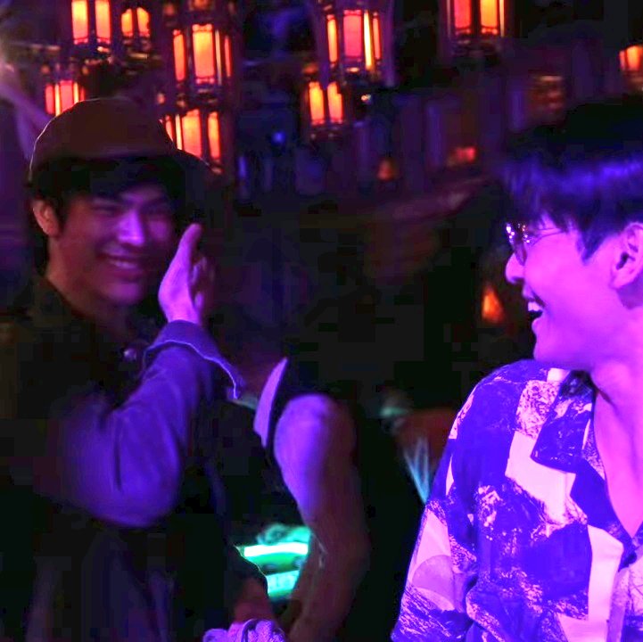 maeokhongapo's tweet photo. มายอาโปเลิกทำตัวเหมือนแฟนมาเฝ้ากันถ่ายซีรี่ส์ได้ปะ #KinnPorscheEP7 https://t.co/DSn13C20HJ