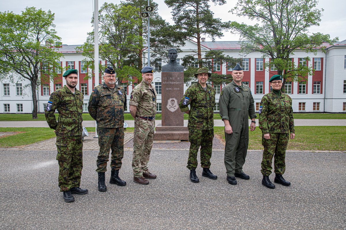 Members of NFIU 🇪🇪 at Ex #SIIL2022, in which 15,000 troops from Estonian Defence Forces and soldiers of the Allied and Partner countries are participating.
#WeAreNATO 
#StrongerTogether