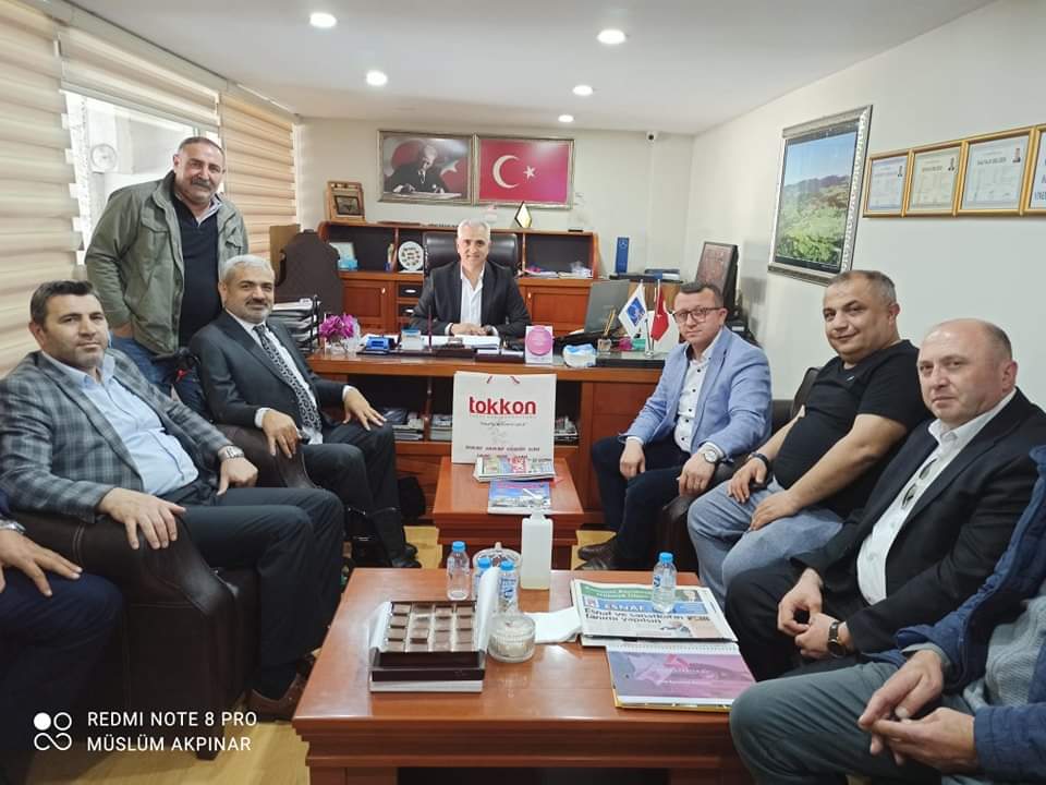 tokkonfed's tweet photo. TOKKON GENEL SEKRETERLİĞİ:
📣ZİYARET HABERİ;
📍İkitelli Dolapdere Sanayi Sitesi Kooperatifi Başkanlığına seçilen Tokat Almus'lu hemşerimiz Sayın Ömer HANOĞLU beyi genel başkanımız Sayın Ahmet YILMAZ ve #İstokdef, #Erdef ve #Nikdef https://t.co/fa0SNdxVHm