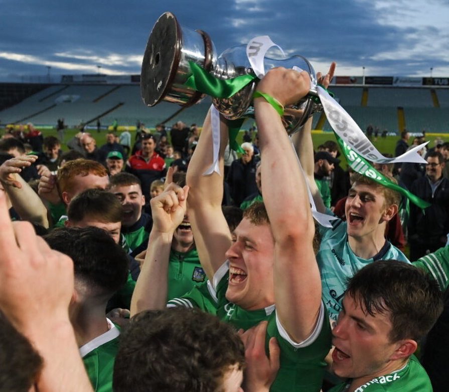 effin_b's tweet photo. Wishing all our local hurlers - captain Jimmy Quilty, Sean O Neill, Fergal O Connor, Paddy O Donnavan and selector Tommy Quaid, along with the Limerick U20s team and management the very best of luck today in the All Ireland final Vs Kilkenny 🇳🇬. 

🇳🇬Bring it home boys 💪🙏 https://t.co/DCukpCKoLd