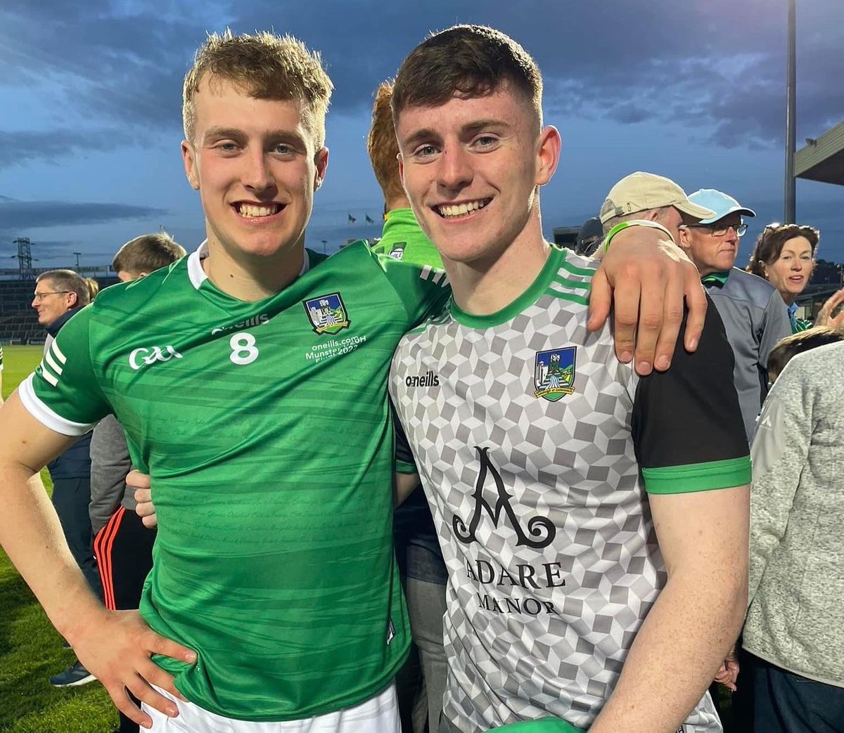 effin_b's tweet photo. Wishing all our local hurlers - captain Jimmy Quilty, Sean O Neill, Fergal O Connor, Paddy O Donnavan and selector Tommy Quaid, along with the Limerick U20s team and management the very best of luck today in the All Ireland final Vs Kilkenny 🇳🇬. 

🇳🇬Bring it home boys 💪🙏 https://t.co/DCukpCKoLd