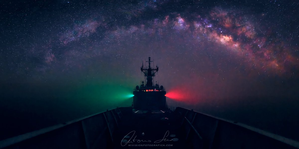 Llevaba varios años detrás de esta foto, desde el 2018 y aunque no ha salido del todo lo bien que yo quería, estoy bastante contento con el resultado. Es bastante complicada por las vibraciones que transmitía el barco al trípode. Pero por lo menos me traje la foto.