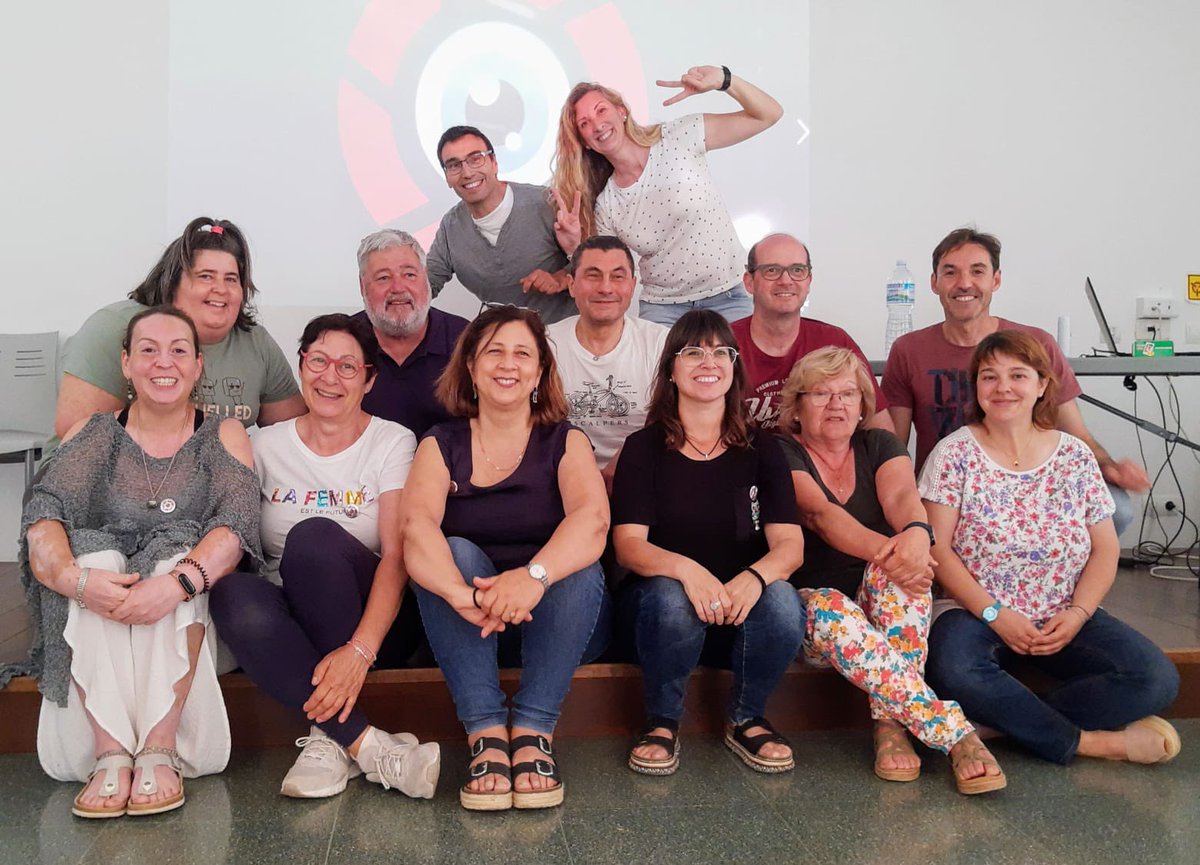 Entre divendres i dissabte els Photobloggers hem impartit el curs d’Introducció a la Fotografia Emocional amb n’Ana Capó.
Donar les gràcies a n’<a href="/AutorretratosAC/">Ana Capó Fotografia</a> per acompanyar-nos en aquest aprenentatge i als participants per obrir-se de ment per fer aquest curs.