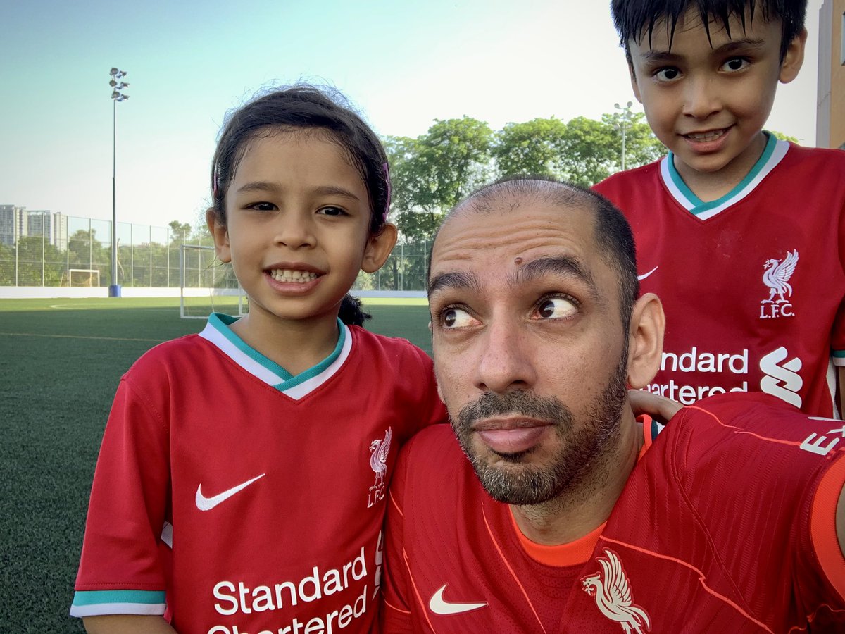 roshanravi's tweet photo. Daughter insists I share with @LFC Sending all the positive vibes. #walkon #hopeinmyheart https://t.co/2PqlyMmjeO