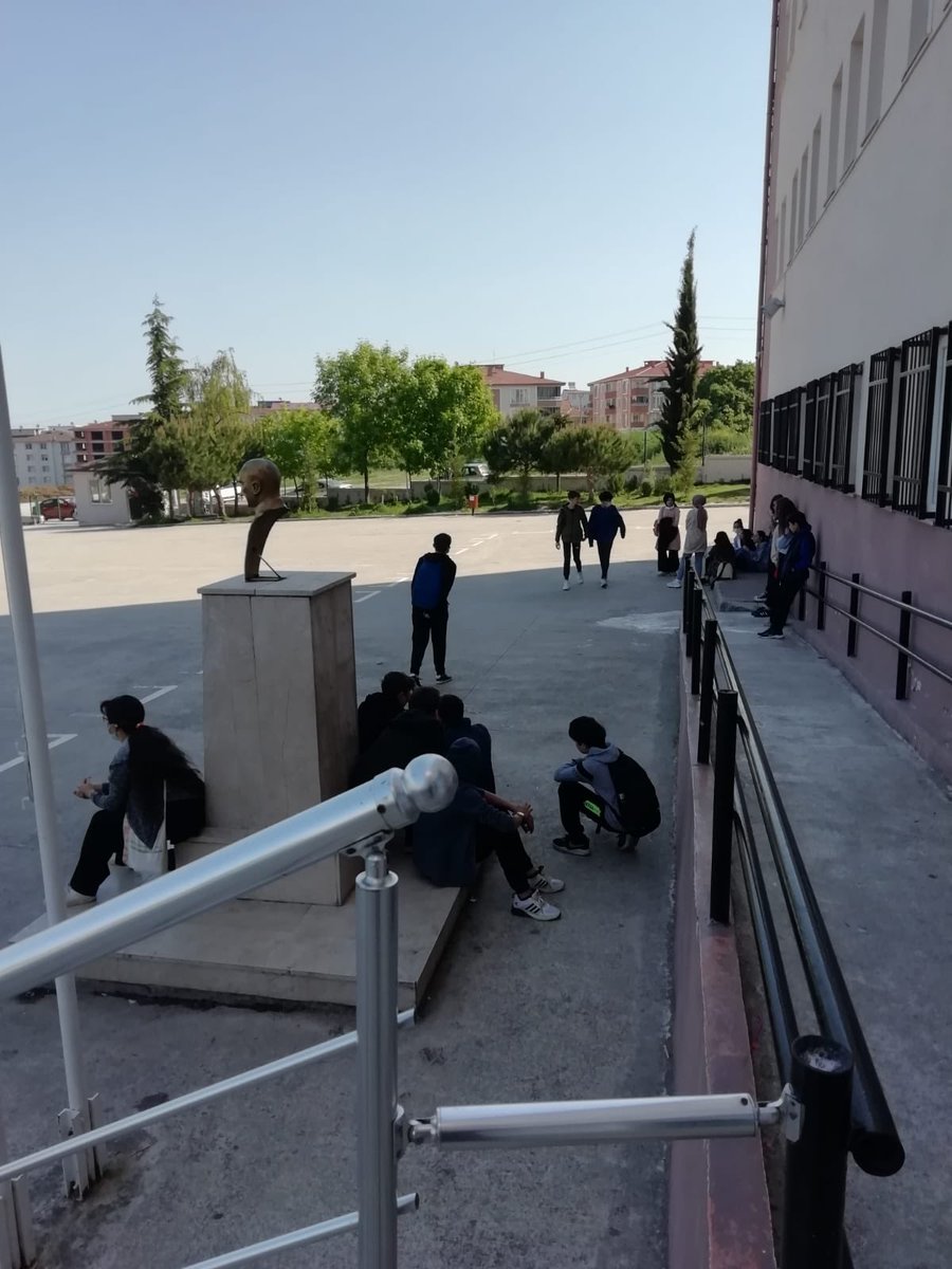 LGS öncesi pazar denemelerimiz devam ediyor. Bu hafta da okulumuz öğrencilerinin yoğun katılımıyla bir deneme daha gerçekleştirdik.
🍀Tüm öğrencilerimize başarılar diliyoruz 🍀<a href="/mehmetalikatip1/">Mehmet Ali KATİPOĞLU 🇹🇷</a> <a href="/bulent5355/">bülent sevinç</a> <a href="/alpcelalettin/">CELALETTİN ALP</a>