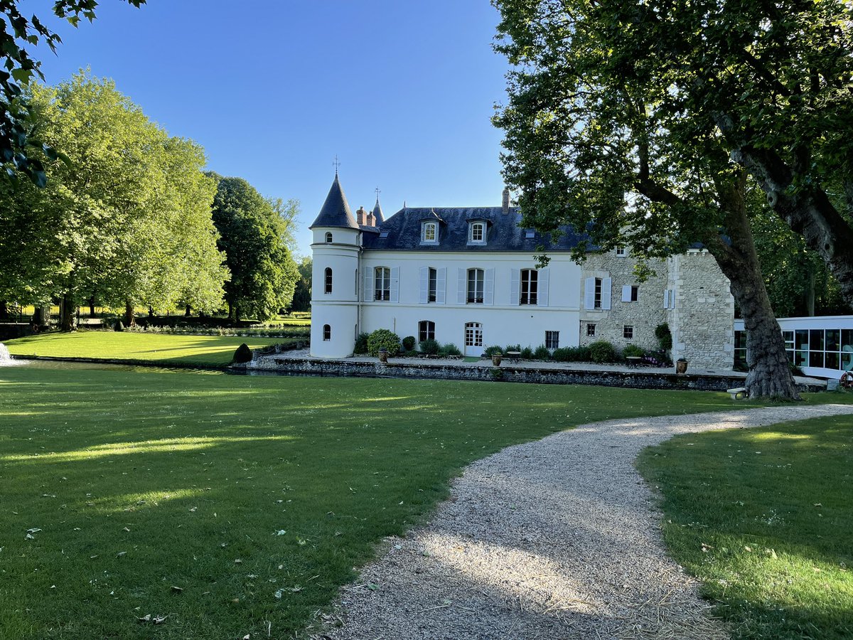 vincentmayers's tweet image. Excited to be at @gradle World Meeting in France. @hans_d kicking it off this morning 

#dpe #gradle #gradlebuildtool #gradleenterprise