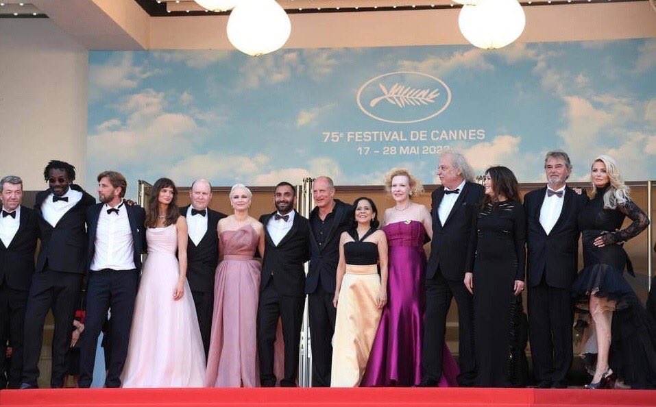 Altın Palmiye ödüllü yönetmen Ruben Östlund’un TRT ortak yapımı yeni filmi “Hüzün Üçgeni”, dünya prömiyerini 75. Cannes Film Festivali’nin ana yarışma bölümünde gerçekleştirdi.

🔗trt12punto.com/trt-ortak-yapi…

#TRTSinema🎬 #Cannes2021