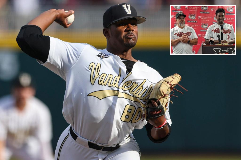 nypostsports's tweet photo. Kumar Rocker not talking Mets draft issues with pro career set to begin https://t.co/CFSUftcFZG https://t.co/lpTInuSnbr