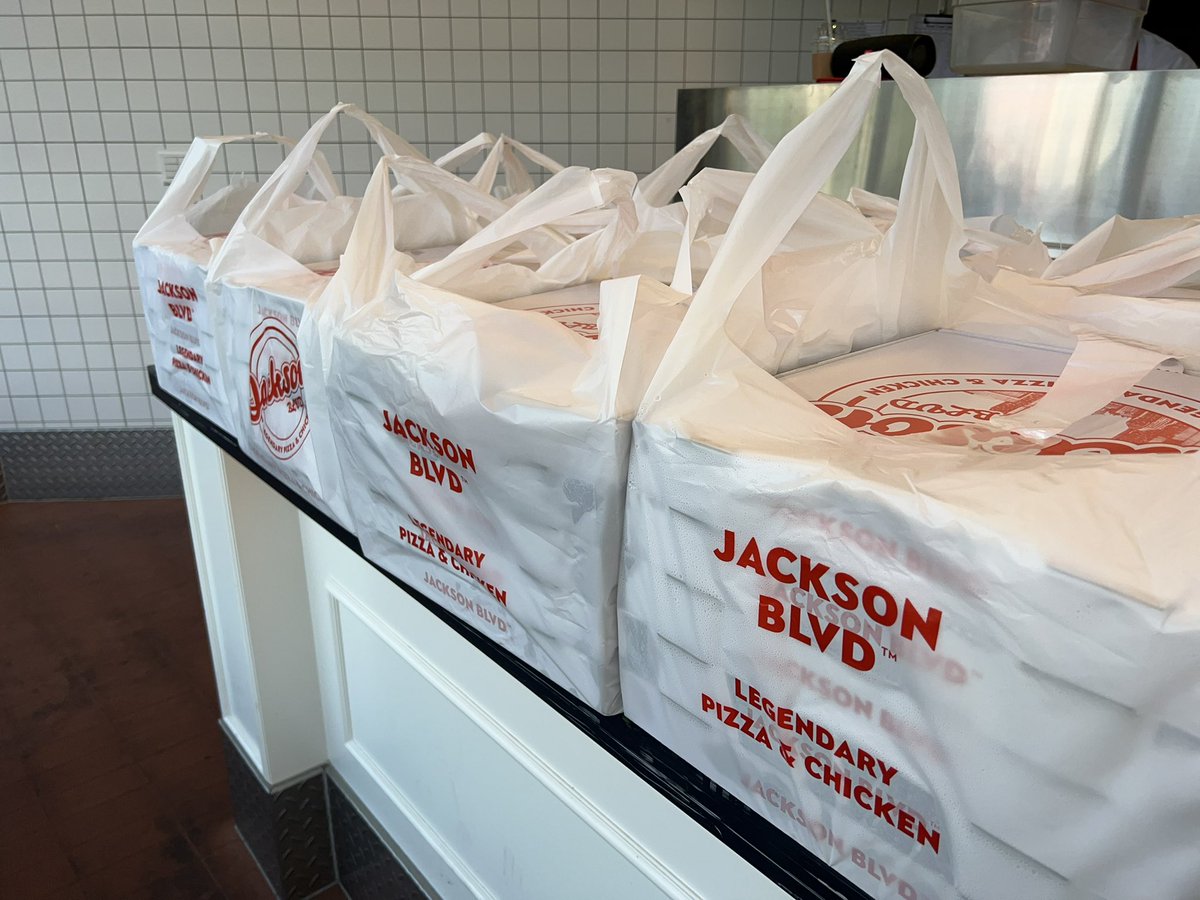 BTCPizzaDaySEO's tweet photo. PizzaDAO is ready to meet you in Seoul. Come to 'Black Market' in Itaewon, Seoul, everyone. https://t.co/5TkkHmCE0d