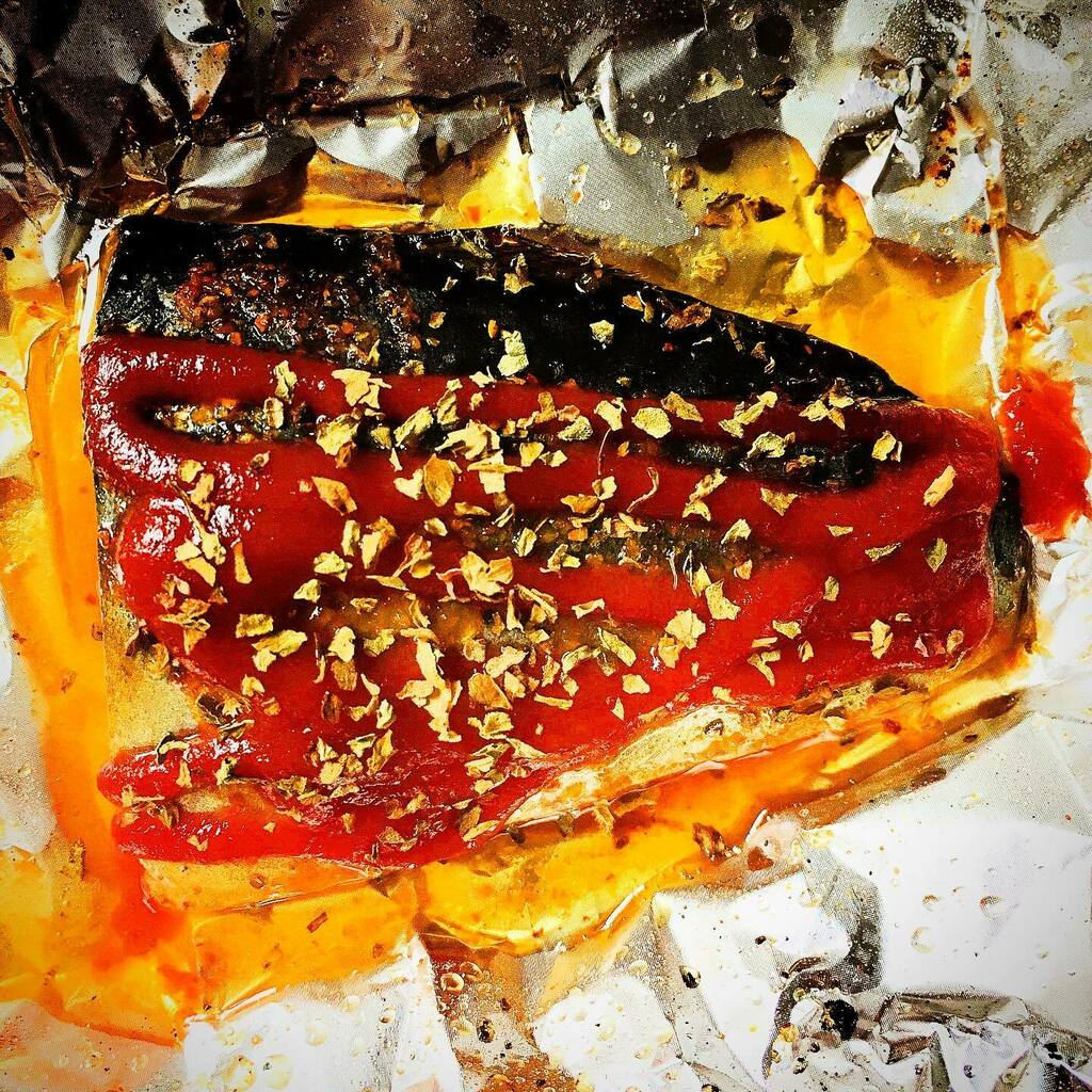 kikutaroid's tweet image. 焼魚
#鯖 #mackerel #lightlyseasoned
#オリーブオイル #oliveoil
#ケイジャンスパイス #cajunspice
#トマトケチャップ #tomatoketchup
#バジルパウダー #basilpowder
#お弁当 #bento
#ovengrilled instagr.am/p/Cd2zpcMr2u7/