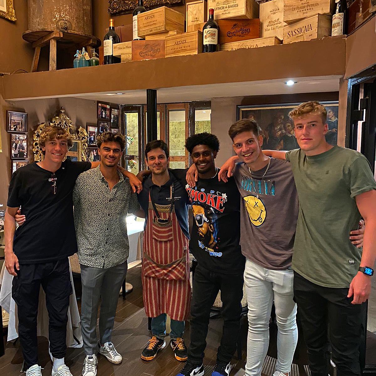 Hoy nos ha visitado una vez más un amigo de la casa, @thierry_jr14 del <a href="/valenciacf/">Valencia CF</a> acompañado de otros 4 campeones.
La estrella portuguesa @jota.filipe_fas del @celticfc que está haciendo maravillas en Escocia ,
#JordanVanDeGaag @lucagaag41 de #belenenses y @pedromartelo