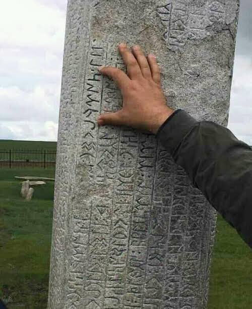 "Türkler, taşı oyup ona tapmayan tek millettir."