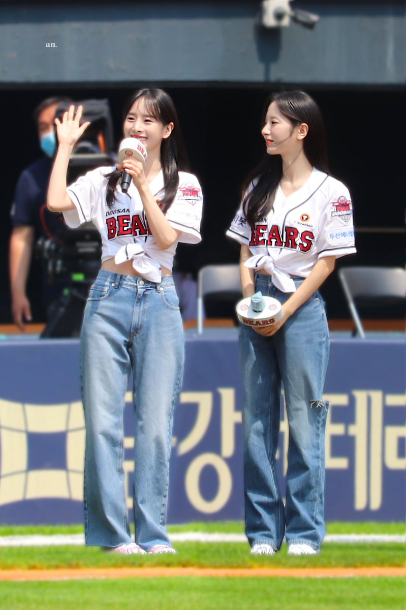 aaannn0_'s tweet photo. 220521 잠실 야구장 HQ

#우주소녀 #WJSN #설아 #SEOLA
#보나 #BONA https://t.co/wrEfLMrEn7