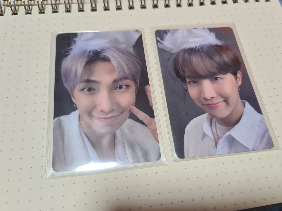 ei_SELLS's tweet photo. #ei_SELLS (repost)

wts lfb namhope m7v1 pc set - 760 (+15 pf)

- 380 ea 
- all mint condi
- payo since ill ship tom para sabay na or dop

mop : gcash
mod : jnt direct 

t. wts lfb ph bts namjoon rm hobi hoseok jhope mots7v1 mots m7v1 pc https://t.co/25WyCO6q0t