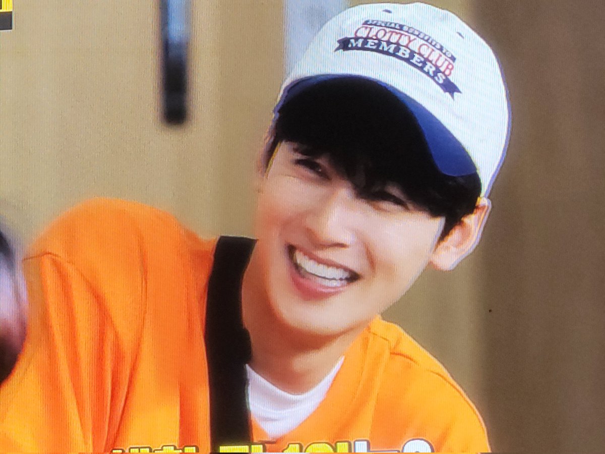 mM6nymIU1fARdXa's tweet photo. #ASTRO #runingman #차은우 https://t.co/aiar2cSpDQ
