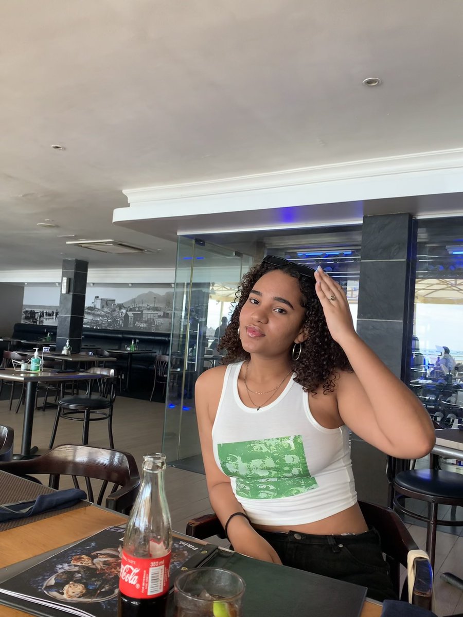 showing the TL because I gatekeep on ig