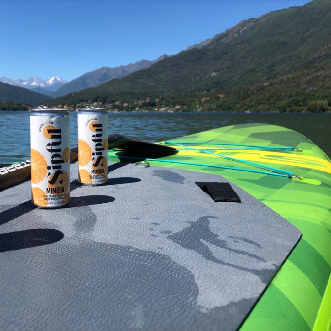 What could be better than this? 🤩  Sundays spent out on the water with a cheeky breakfast Mimosa? We have arrived in heaven 😍 

#mimosa #paddleboard #paddleboarding #camping #adventures #weekend #sunday #sundayvibes #weekendadventures #weekendvibes
