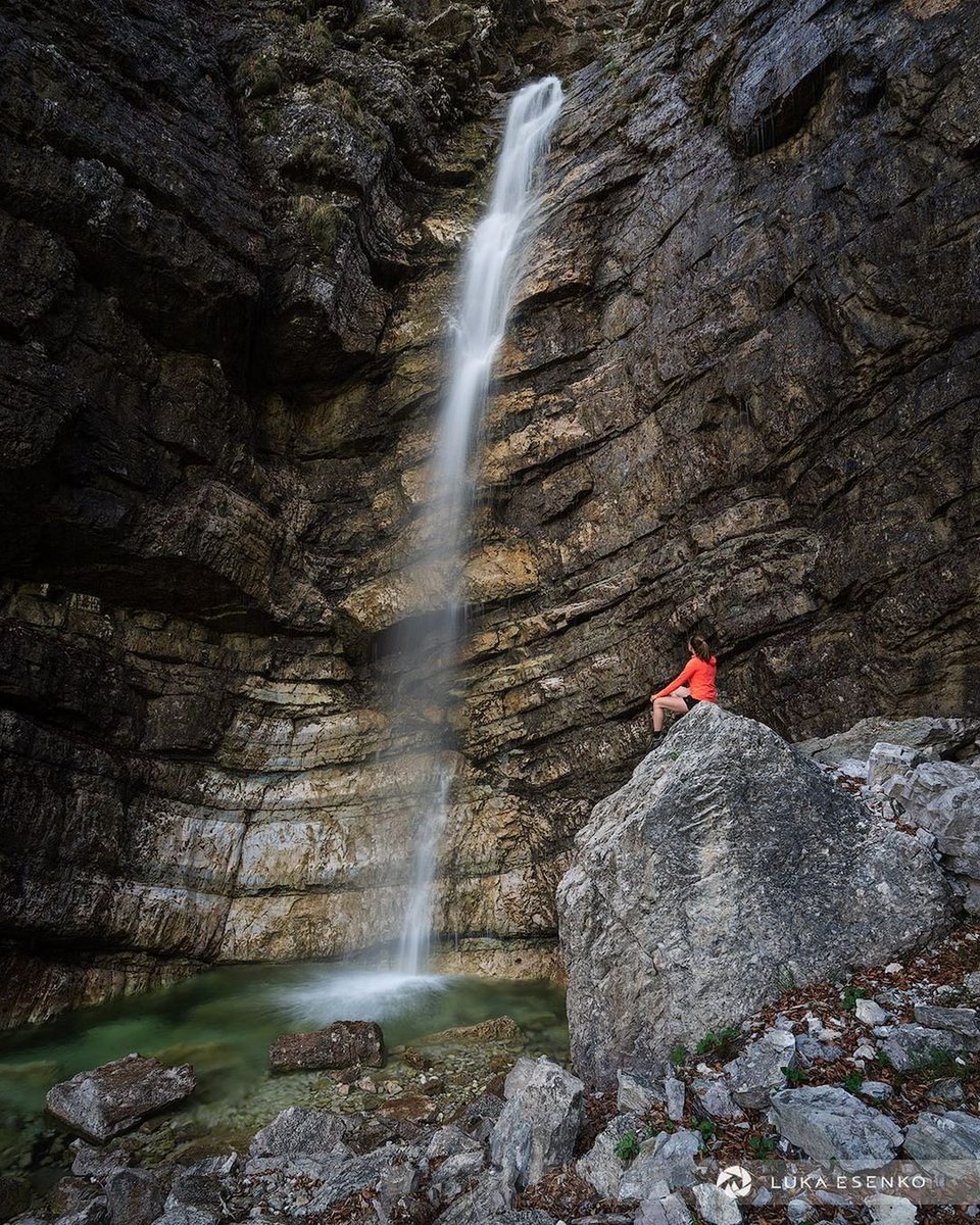 One of the coolest waterfalls of Julian Alps 🇸🇮,📸Luka Esenko
#slovenia #triglavnationalpark #julianalps #julijci #julijskealpe #alpigiulie #alps #waterfall   #waterfallhike #waterfallphotography #waterfallsofinstagram #waterfalllovers #waterfallchasing #waterfallhunting