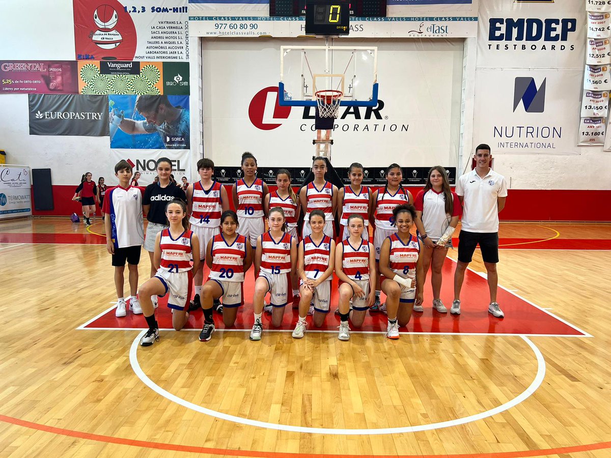 CBValls's tweet photo. Aquest dissabte el nostre preinfantil femení CB Valls Mapfre ha jugat la final a quatre del Campionat Territorial, assolint una meritòria tercera plaça després d'una temporada excel·lent. Orgull de tot l'equip! Enhorabona! Felicitem també les campiones del @TGNBasquet https://t.co/FszqfkbOa7