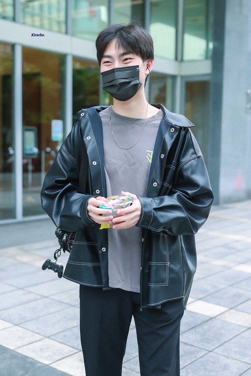 kirsche_cc's tweet photo. (🧸🍒💙)

220520 ՞•ᴥ•՞  #codykuo 

#原子少年 #atomboyz #郭子珩 https://t.co/BzYDf0kTq7