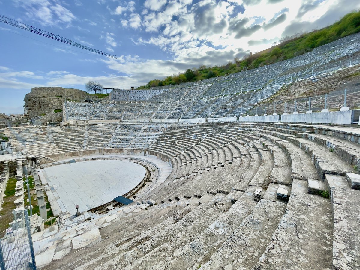 HistTreasure's tweet photo. The great theatre of Ephesus could seat 25000 people. The acoustics are incredible.#History #Archaeology #Turkey https://t.co/BdKWAwKvb8