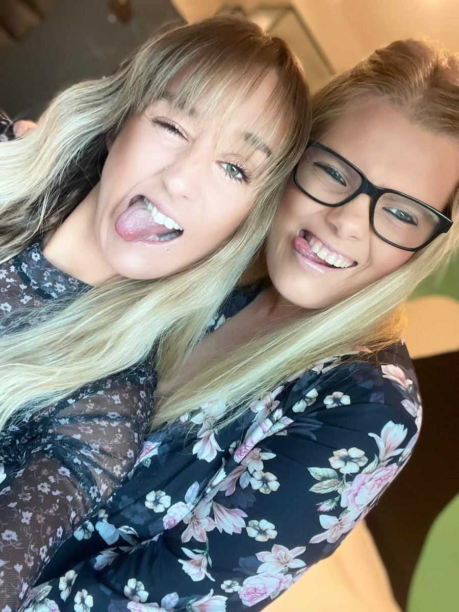 So about last night went an saw <a href="/GuySebastian/">Guy Sebastian</a> perform after 2 years, so girl's night out with the bestie is was! Soo good to see you finally perform Guy!❤ 
Just too ordinary crazy blondes that are just best friends!❤😘