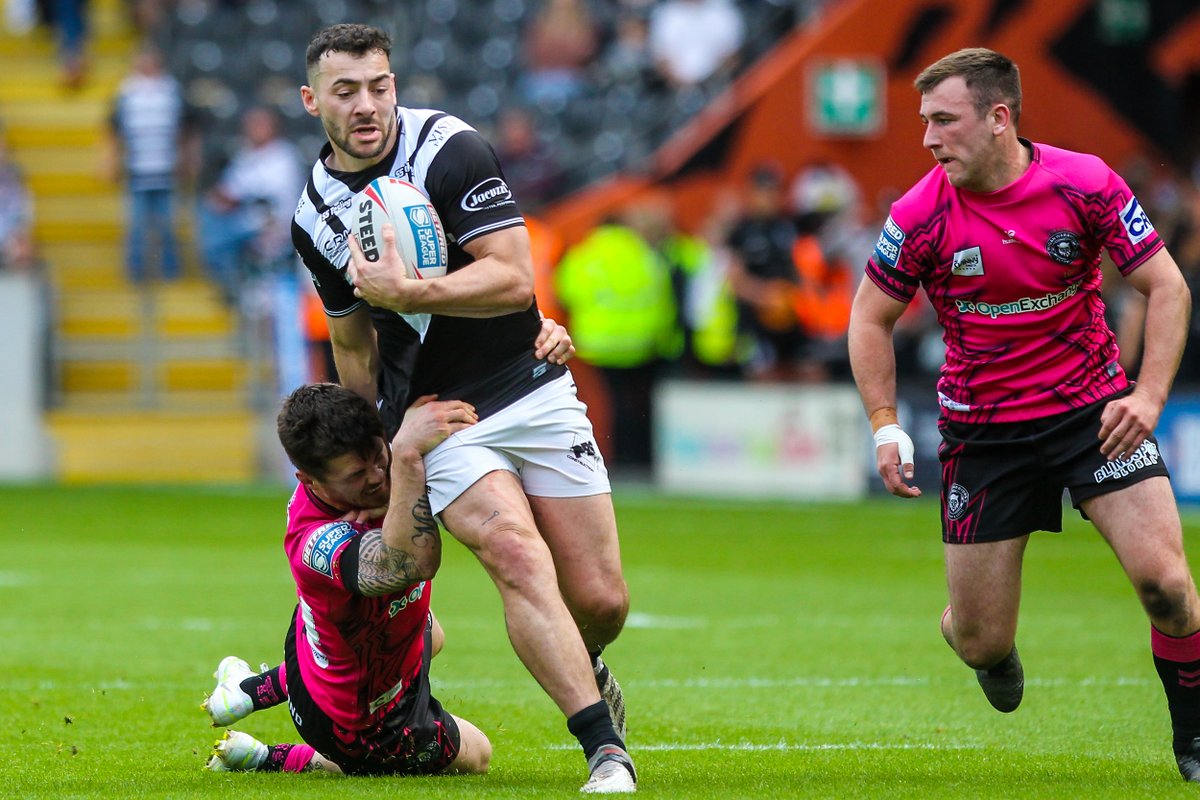 hullfcofficial's tweet photo. Just the five assists yesterday...😳🤯

Jake Connor leaps back to the top of the Betfred Super League assist charts, clocking up 22 for the season! 🔥

⚫️⚪️ #COYH | #JacuzziPerformance https://t.co/ePaeHVOBPe