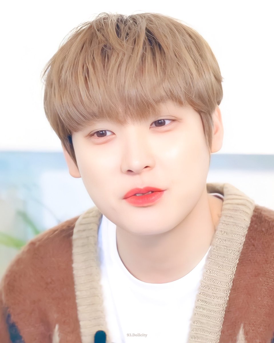 93dollcity's tweet photo. 220522🌻🌱🫧✨

#SF9 #에스에프나인 #인성 #INSEONG #MONTHLY_INSEONG https://t.co/Vz1A7ERDNW