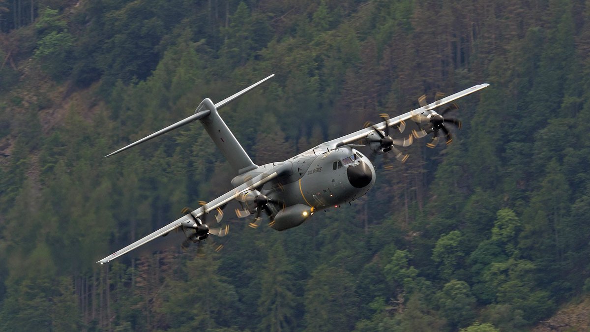 GetToTheChopp11's tweet photo. #PlaneAlert ICAO: #43C5EC Tail: #ZM418 Flt: #RRR4542 
Owner: #RoyalAirForce
Aircraft: #Airbus Military A400M Atlas C1
2022/05/22 10:22:25
#A400 #Cargo #TacticalAirlift #PerArduaAdAstra https://t.co/bAs2UYGhN4 
https://t.co/9sMzHqLRgP https://t.co/iCCqUx7w4k