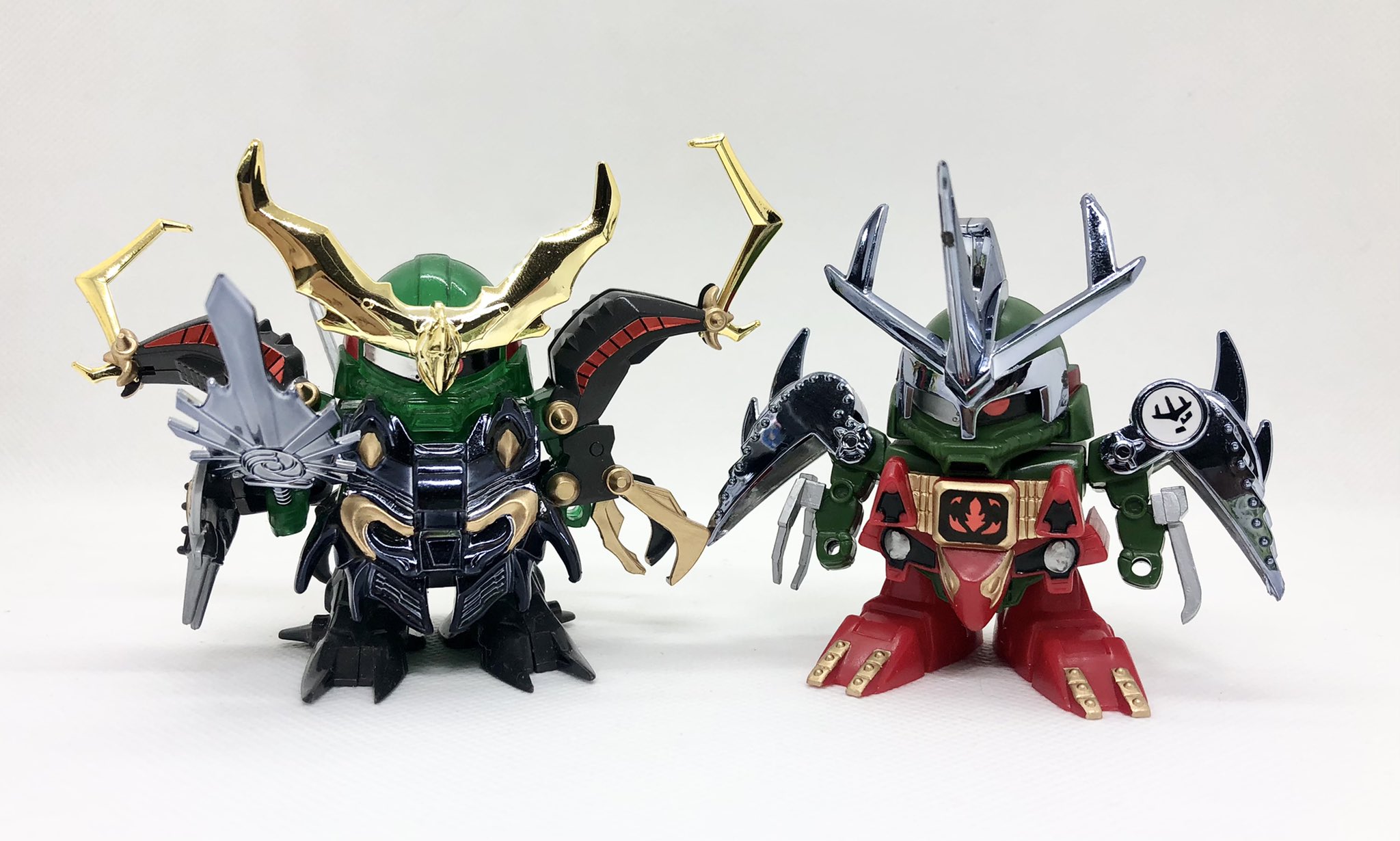 ぴよすけ555 戦士no39 闇将軍を組み立てました クロームメッキって言うのかな 闇の鎧のメッキが渋くてカッコいい 復活 闇将軍との2ショットも実現しました 戦士 Sdガンダム T Co Oqtqzarb1l Twitter