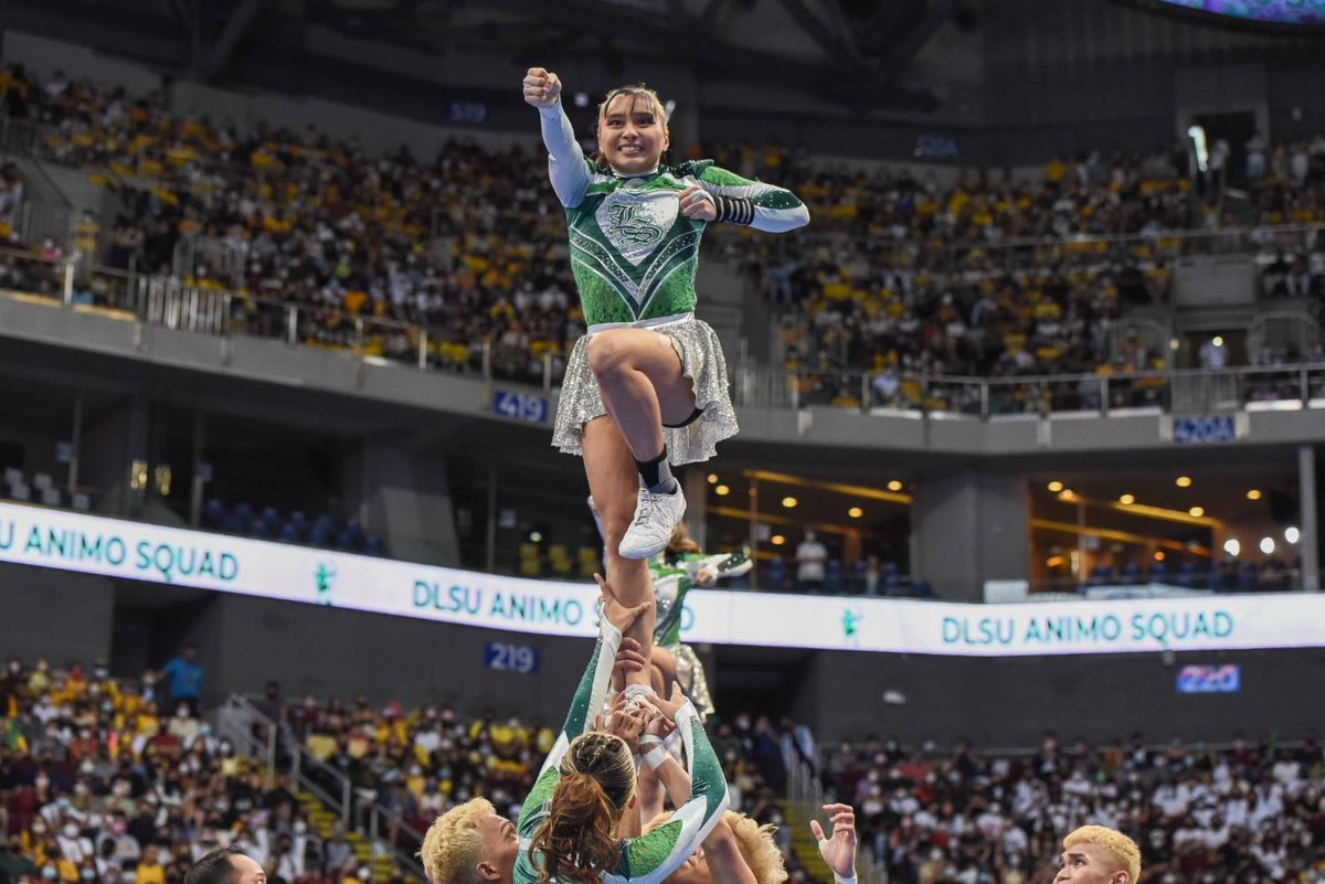 rapplerdotcom's tweet photo. #AnimoGoesGaga! 

La Salle fans go gaga for the DLSU Animo Squad's Lady Gaga-inspired performance!

Photos by UAAP Season 84 Media Team #UAAPCDC2022 #UAAPCDC #UAAPSeason84 https://t.co/xkWYbXkLQ3