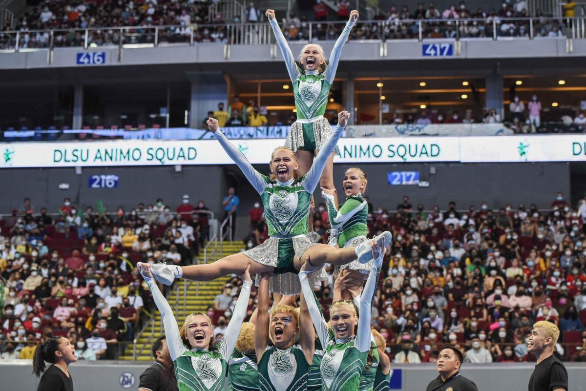 rapplerdotcom's tweet photo. #AnimoGoesGaga! 

La Salle fans go gaga for the DLSU Animo Squad's Lady Gaga-inspired performance!

Photos by UAAP Season 84 Media Team #UAAPCDC2022 #UAAPCDC #UAAPSeason84 https://t.co/xkWYbXkLQ3