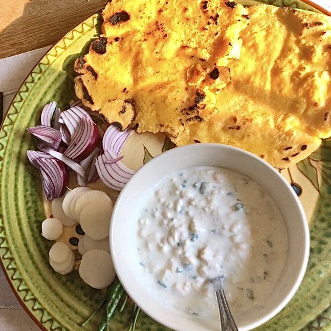 For tonight‘s dinner I am going back to my roots and embracing my heritage 🇮🇳 
Makki ki roti -  a flat unleavened bread made from corn meal. Traditionally eaten with saag (spinach), red onion, green chilli, mooli (white radish) & dahi boondi
#NationalVegetarianWeek #BothNotHalf