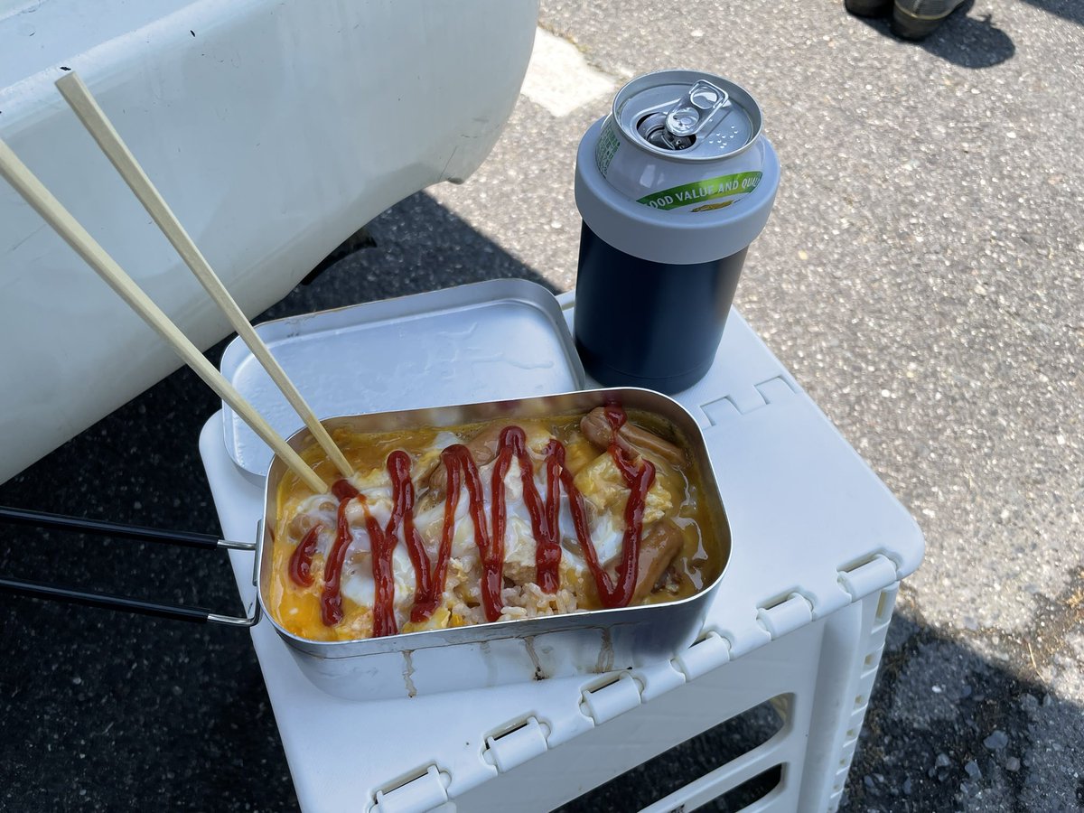 6ye4t9AaIwItrPY's tweet photo. 南湖東岸
3バイト1フィッシュ
ゴミ少々
休憩中ふと視線をあげると竿が神秘的に見えたので思わず一枚。
#83x
#釣りキャン
#釣り人が居れば水辺は綺麗になる https://t.co/KqV9fkdxnS