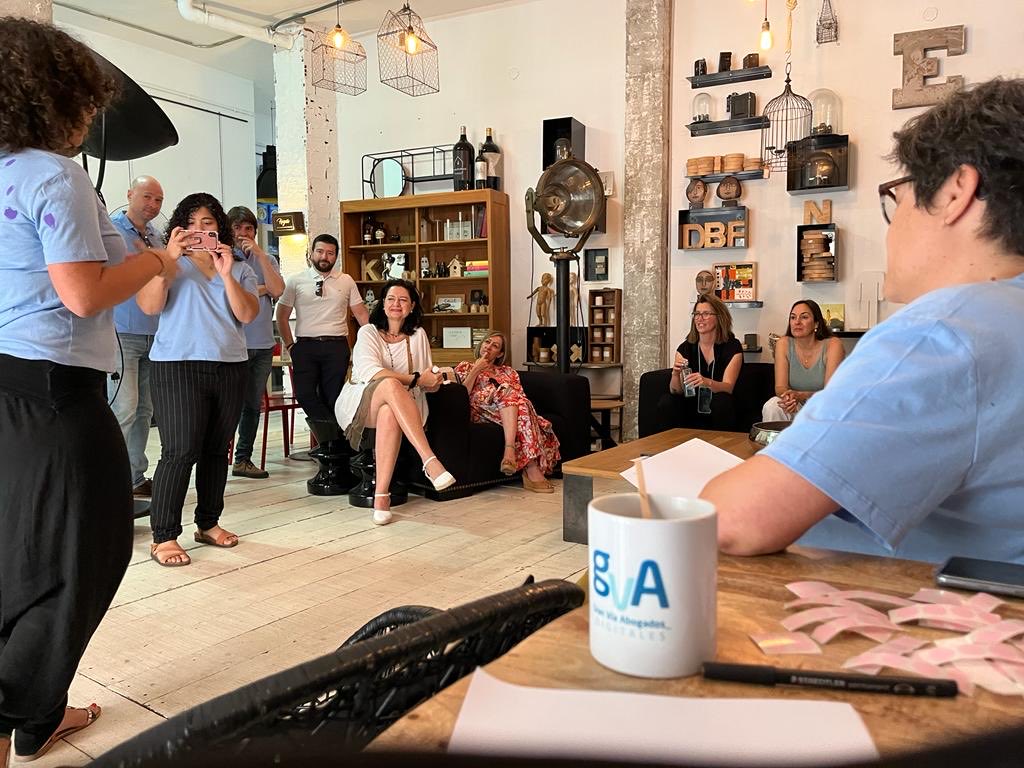 tamargo_marta's tweet photo. Nos despedimos del #LegalOpenSpace de Murcia con un gran sabor de boca!! Magníficos compañeros y gran organización gracias a ⁦@granviaabogados⁩ ⁦@tejadabellido⁩ ⁦@Barbarajefaza⁩ ⁦@MarelisaBlanco⁩ y ⁦@ferreirolegal⁩ ❤️ Nos vemos en Oviedo!!!!💪 https://t.co/bXkmZgR09o
