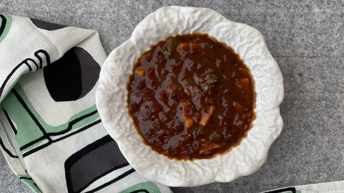 feedyourbodymi1's tweet photo. Quick &amp; Easy Tamarind Curry Recipe (Delicious Salad Dressing too!) https://t.co/Qs6GrpW3Tn via @YouTube 

#youtubechannel #yummy #wholefoodplantbased https://t.co/poN4OPKlW4