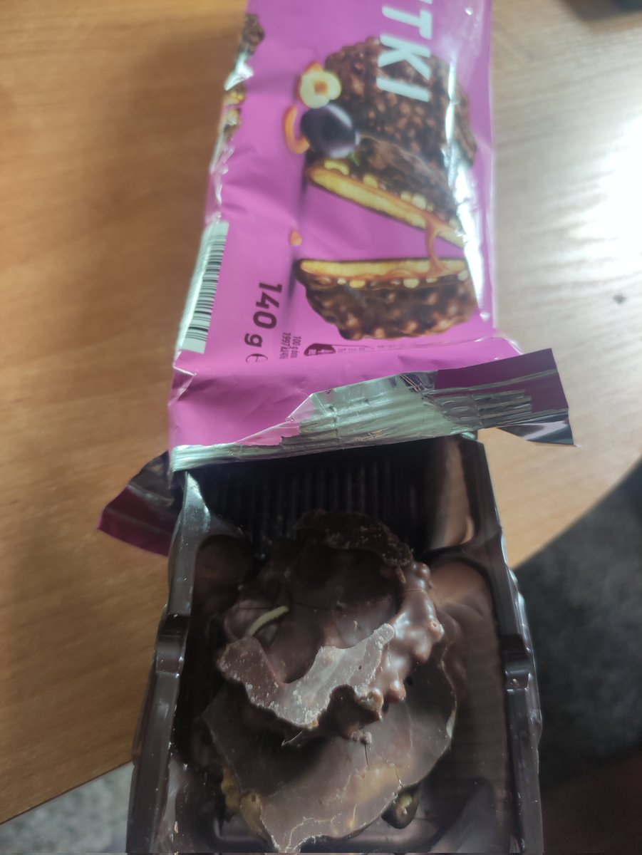 SzymonStaszak's tweet photo. Niedziela poranek. Kawa plus coś słodkiego. I nagle to ... Dziękuje #Biedronka. Już się najadłem.
Dajcie rt dla rozgłosu. Jeśli sytuacja nie rozwiąże się w sklepie, idę do odpowiednich służb. Nie chciał bym tego otworzyć w 2023.
#białko #robak #ciastko #jedzenie https://t.co/oAohHtwcPX