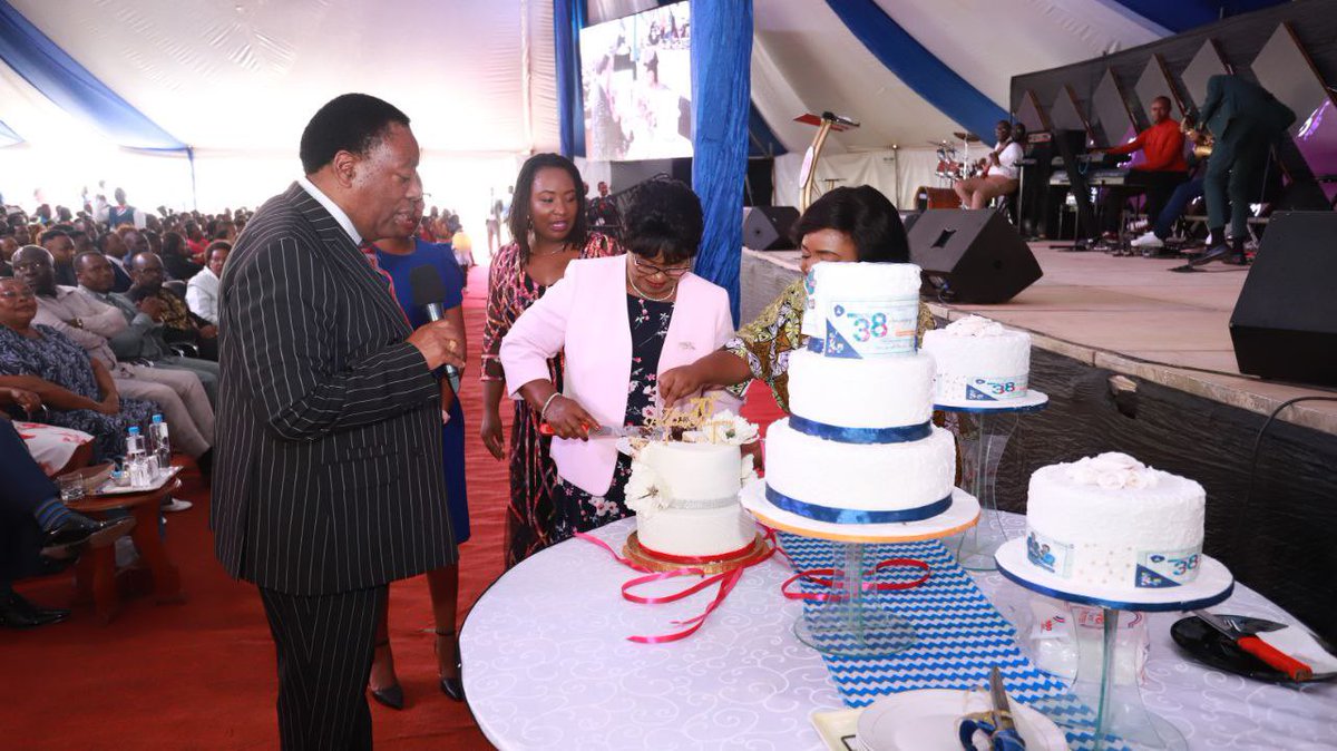 SakajaJohnson's tweet photo. “Being confident of this, that He who began a good work in you, will be faithful to complete it” Phil 1:6. Thank you for Bishop J.B Masinde for 38 years of serving the people of Umoja and Nairobi at large through the Deliverance Church, Umoja. And Happy 70th birthday to Mum. https://t.co/SDy0b21WoI