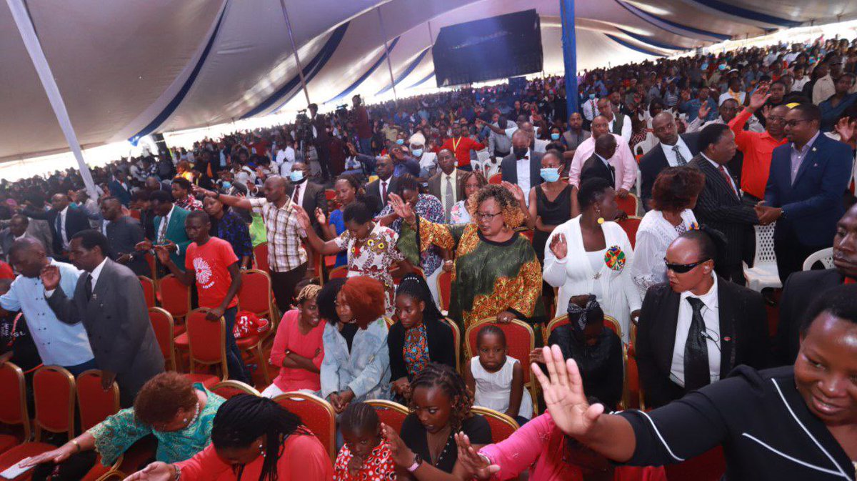 SakajaJohnson's tweet photo. “Being confident of this, that He who began a good work in you, will be faithful to complete it” Phil 1:6. Thank you for Bishop J.B Masinde for 38 years of serving the people of Umoja and Nairobi at large through the Deliverance Church, Umoja. And Happy 70th birthday to Mum. https://t.co/SDy0b21WoI