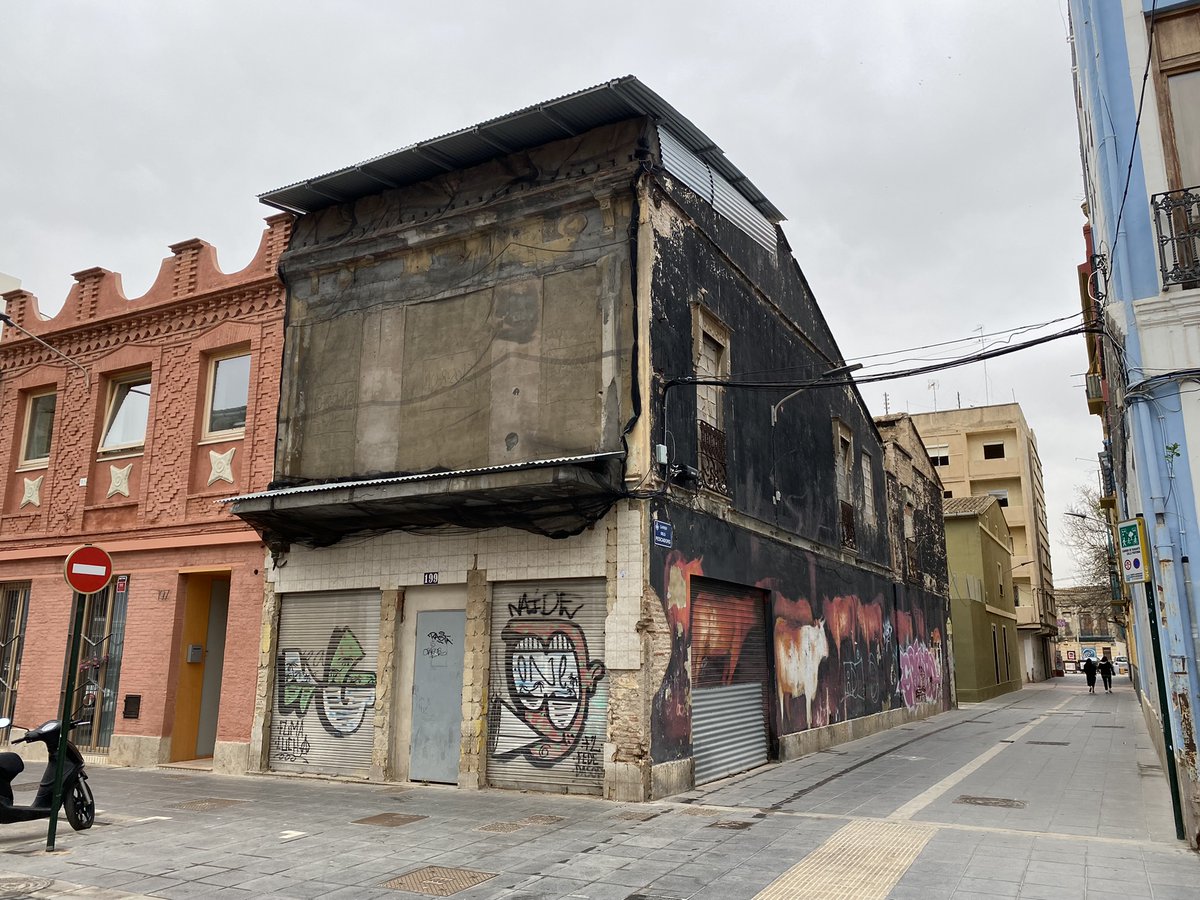 ValenciaNews_es's tweet photo. (Zero Incivics del Cabanyal denuncia que el Cabanyal se ha convertido en una Ciudad sin ley ...) - Lee más a través del siguiente link https://t.co/meGowrnuXG

@AjuntamentVLC @joanribo @SanGomezLopez @zeroincivics @FedVeinalVLC @VLCPenyaroja @Fginer @JosGOSALBEZ1 @mjosecatala https://t.co/cFgVsKrXcT