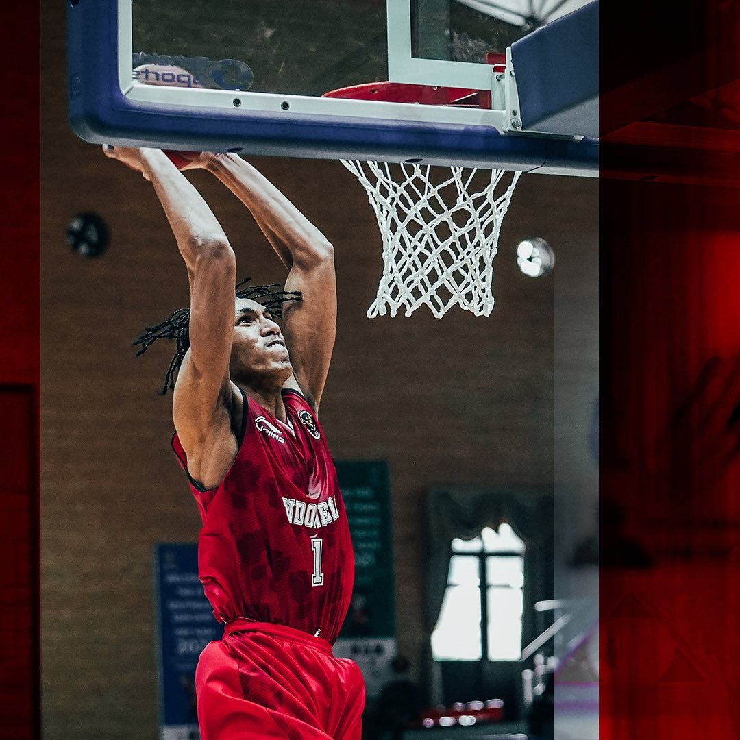 FaktaSepakbola's tweet photo. Derrick Michael Xzavierro, 19 Tahun.

Menjalani Debut Professional di Timnas Senior pada umur 16 Tahun di Kualifikasi FIBA Asia Cup 2021.

Dia adalah Pebasket Indonesia Pertama yang Bergabung di NBA Global Academy, Dan hari ini membawa Timnas Basket Indonesia mendapat Emas🔥🥇 https://t.co/BCvrHgCswG