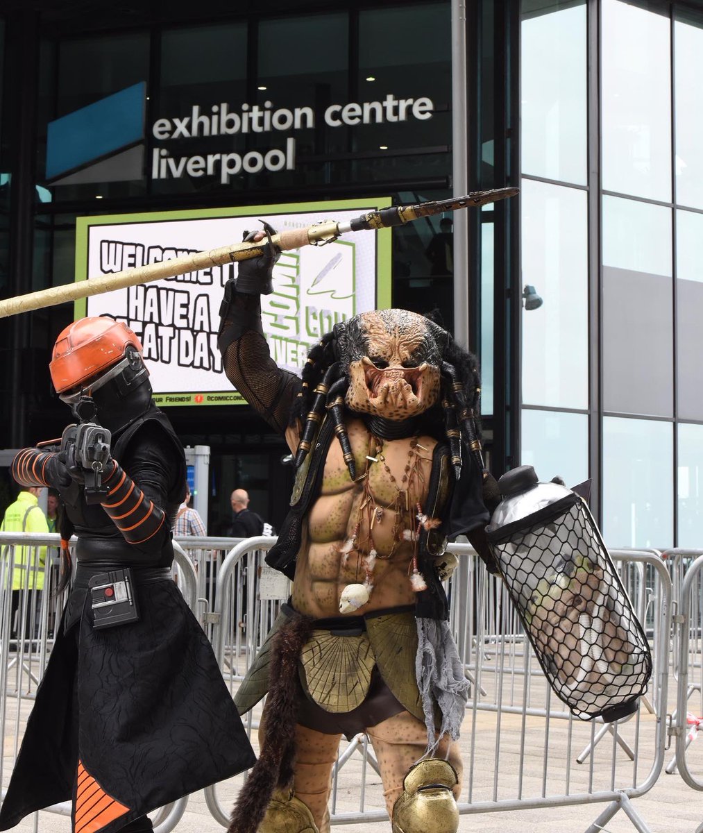 scouserock1's tweet photo. Last day of #Liverpool #ComicConLiverpool #ComicCon
#LiverpoolCity #TheGuideLiverpool #Cosplay
#Cosplayer #LiverpoolReels #Moonknight #StarWars
#Jedi #Pennywise #Cosplaying #ExhibitionCentre #LivEchonews @MandSBankArena https://t.co/8XWukGMC2b