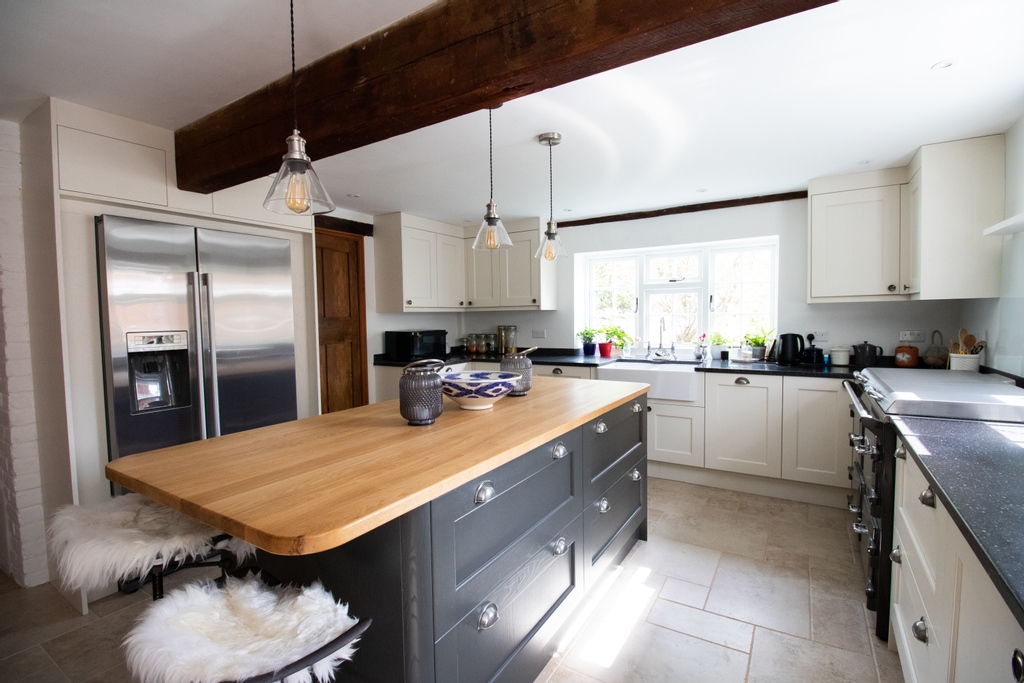 kingseykitchens's tweet photo. Do You Need to Talk to Someone About Your Kitchen?
Come and talk to us … Whether you want a completely new kitchen, a refurbishment, a refresh, or you have additional requirements - our showroom is open by appointment only. https://t.co/lYkHuMCBvh