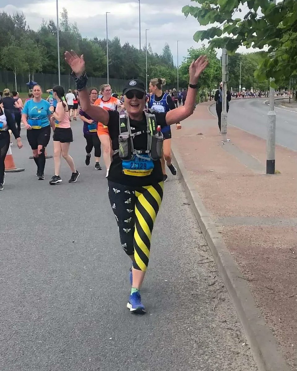 Prestwichplodd1's tweet photo. Prestwich Plodders out in force @great_run manchester looking fabuolus running the half marathon, well done ladies we are all super proud of you 🐝❤️🐝👏👏👏
Loving the Plod Cheer Squad too 🐧❤️🐧
#greatrun
#halfmarathon 
#plodderslovetorun 
#plodsupport
#remembering22 https://t.co/TMHd8W9fuq