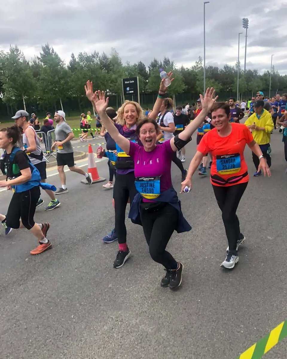 Prestwichplodd1's tweet photo. Prestwich Plodders out in force @great_run manchester looking fabuolus running the half marathon, well done ladies we are all super proud of you 🐝❤️🐝👏👏👏
Loving the Plod Cheer Squad too 🐧❤️🐧
#greatrun
#halfmarathon 
#plodderslovetorun 
#plodsupport
#remembering22 https://t.co/TMHd8W9fuq