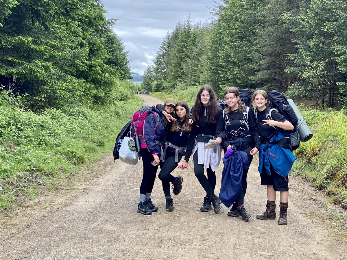 Day 2 in the big outdoors and all up and ready by 08:30, yes really , on a Sunday as well !  Bit of mist , bit of drizzle . Breakfast done and all students raring to go ❤️🖤<a href="/officialCHS/">CHS</a> <a href="/UrddAwyrAgored/">GwasanaethAwyrAgored</a>